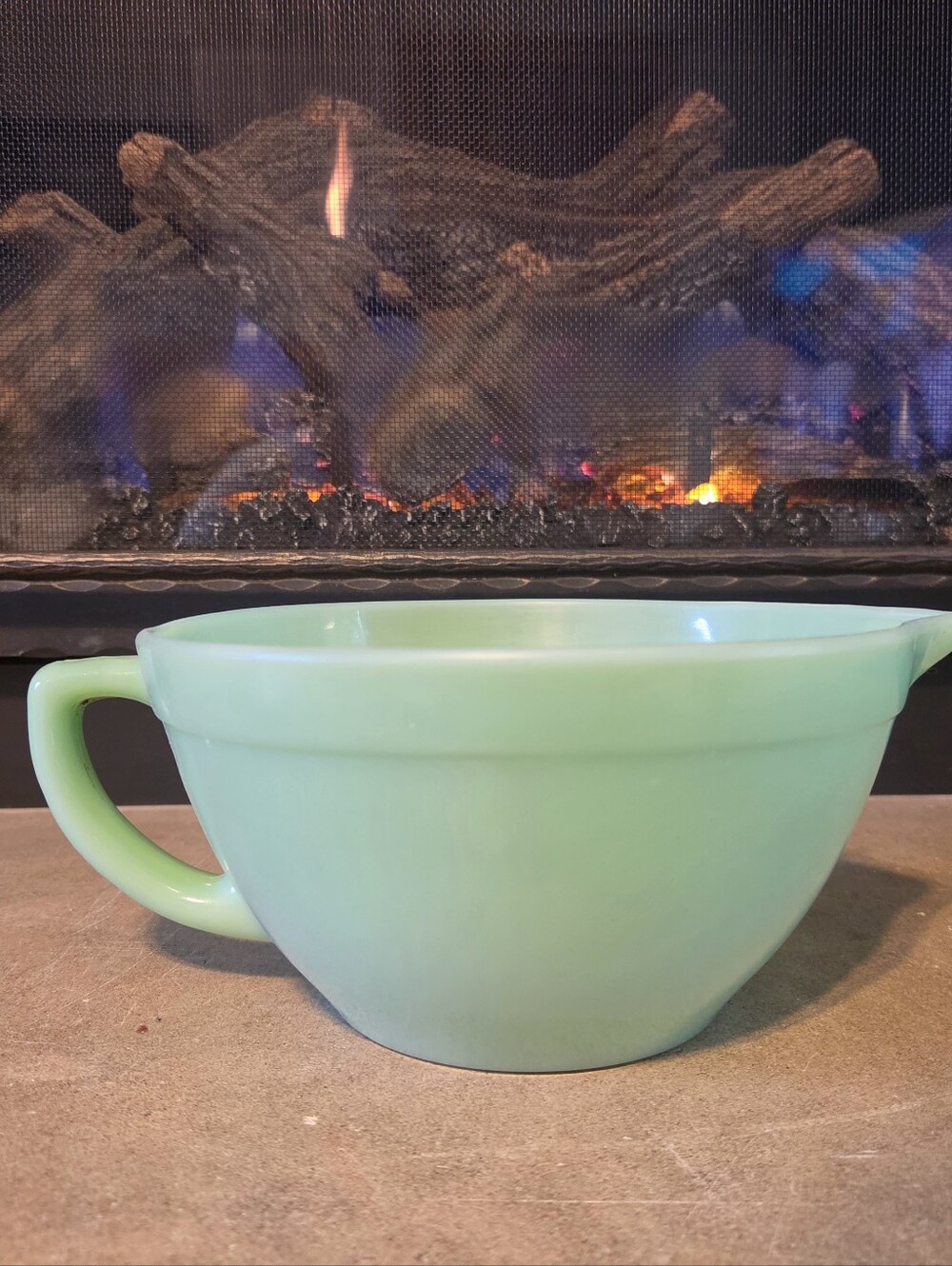 Vintage Jadeite Green Glass Mixing Bowl with Pour Spout and Handle